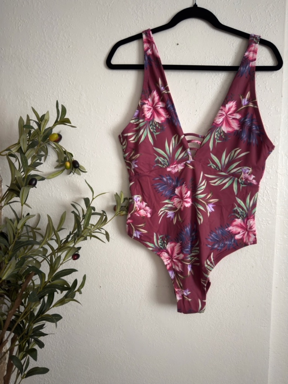 👙 FLASH SALE 👙 Shade & Shore Pink Floral Swimsuit